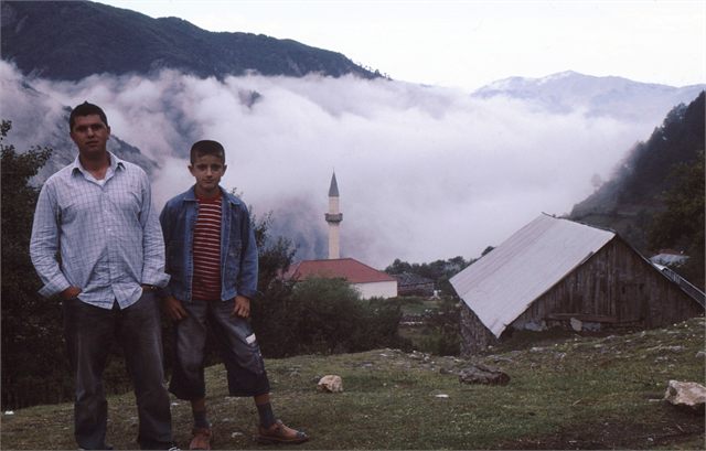 Radomira_dva kluci + minaret